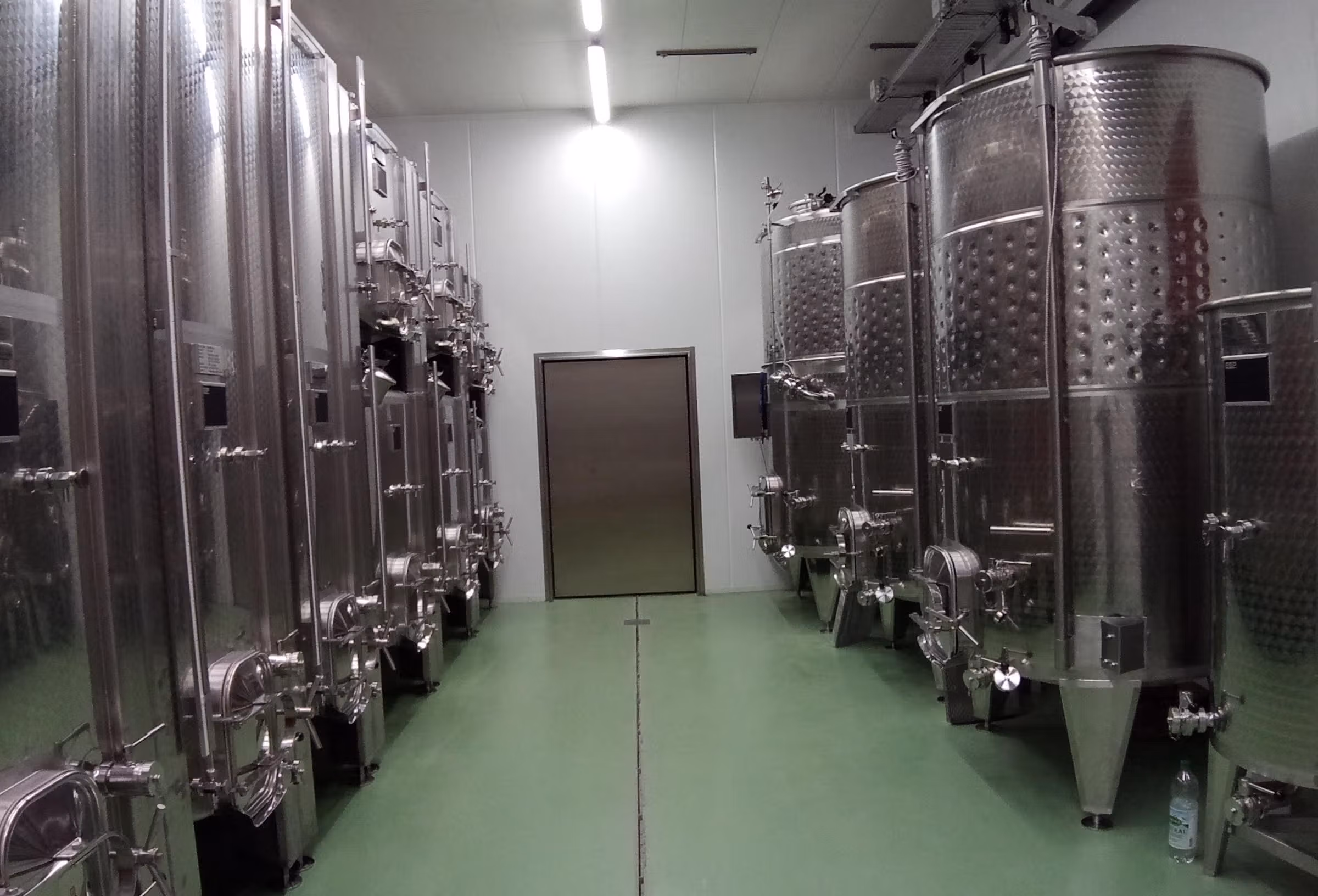 stainless steel cider vessels. Why Stainless Steel Vessels Are the Best Choice for Modern Cider Production blog-header image